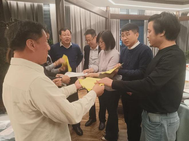 料冀粤沪三地产学研纺织人再聚首qy千亿球友会为了这种新型面(图3)