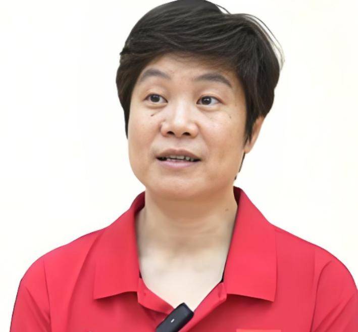 玲背景被扒怪不得陈芋汐能三连冠一查吓一跳！陈芋汐主教练余晓(图9)